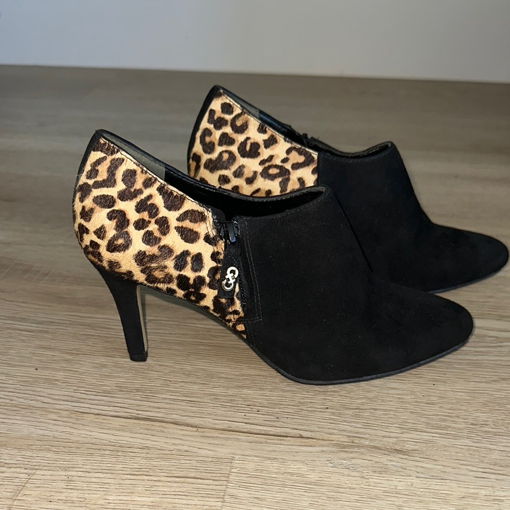 Cole Haan Black and Brown Heels with Stiletto Design